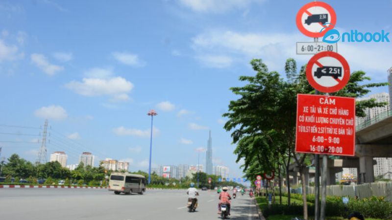 Biển báo cấm xe tải 2 5t