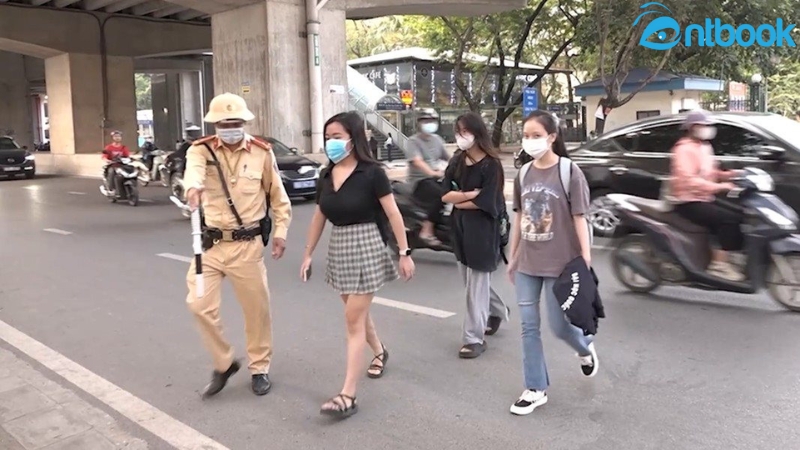 biển báo dành cho người đi bộ