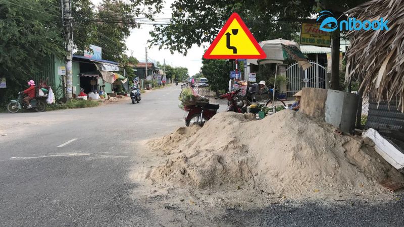biển nào báo hiệu chú ý chướng ngại vật