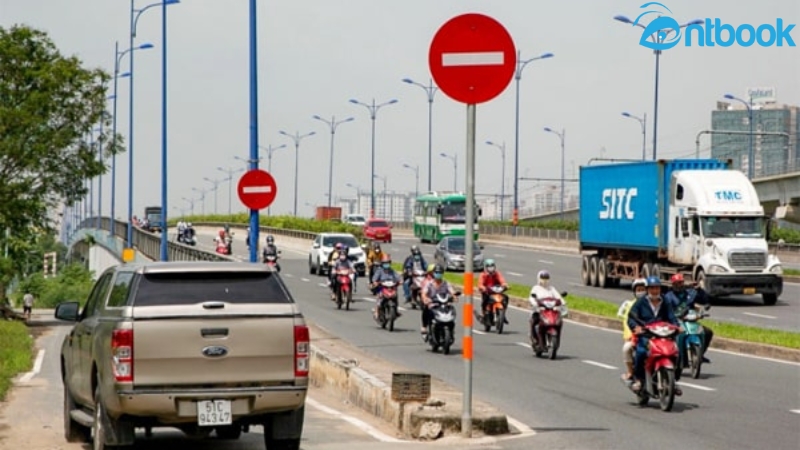 biển nào cấm đi ngược chiều