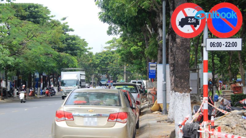 biển nào cấm xe ô tô tải