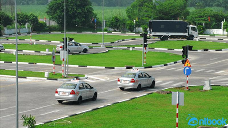 Học hiểu và Mẹo 600 câu lý thuyết ô tô