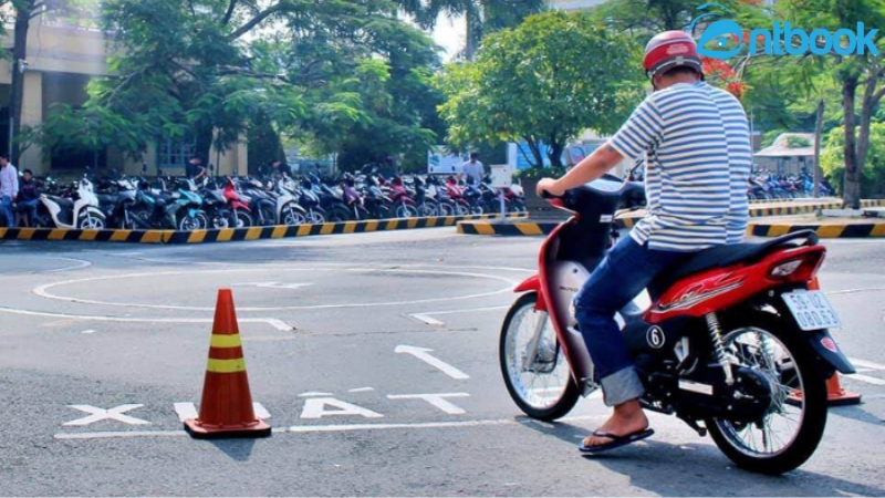 Thi bằng lái xe máy bao nhiêu tiền