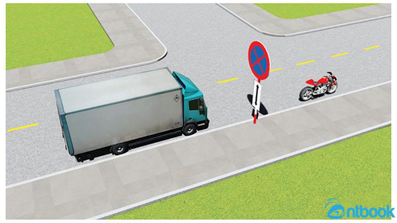 Xe nào đỗ vi phạm quy tắc giao thông