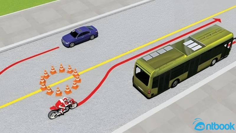 xe nào vi phạm quy tắc giao thông